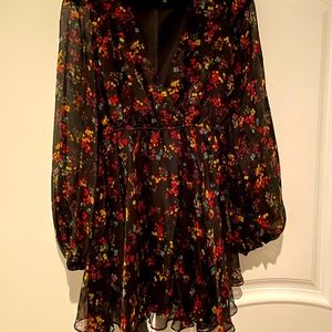 Caroline Constas, size S